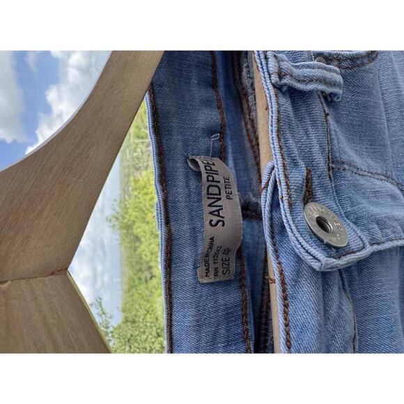 Sandpiper Petite Embroidered Light Denim Jeans Size 4P - Picture 5 of 7